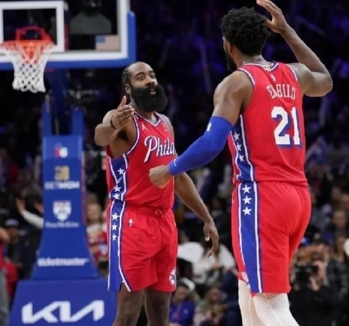 绿军大胜76人：布朗砍下40分，绿军主场豪取胜利