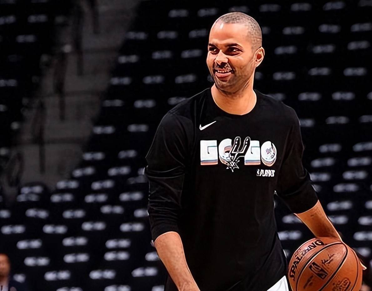 马刺大胜骑士,帕克砍24分 马刺大胜骑士,帕克砍24分