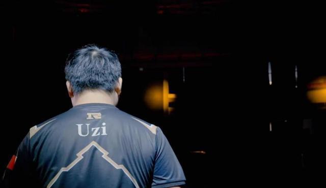 包含GEN血洗FPX，Uzi打出惊人五杀顶尖较量四强赛，留下经典瞬间的词条