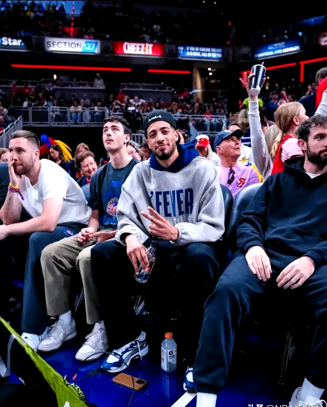 NBA球员互动频繁，粉丝团队活跃