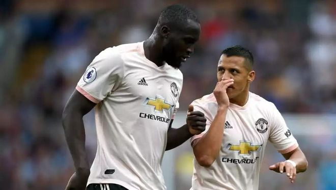 智利爆冷西班牙，马夏尔送出助攻