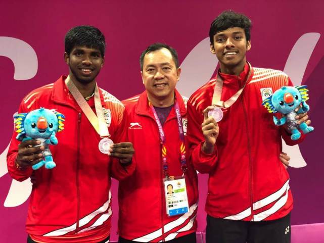 英格兰羽毛球队轻取丹麦羽毛球队，陶菲克绝境逆转的简单介绍